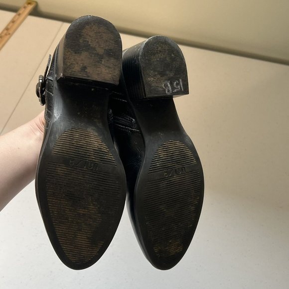 Unisa Womens Black Faux Leather Ankle Booties Size 6M Zip Up Buckles Round Toe - Picture 9 of 11